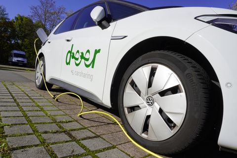 E-Carsharing-Auto von deer