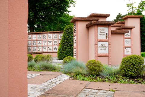 Urnennischen auf dem Friedhof in Singen