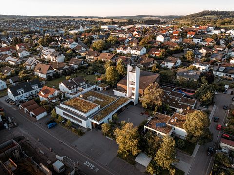 Evangelische Kirche Wilferdingen von oben