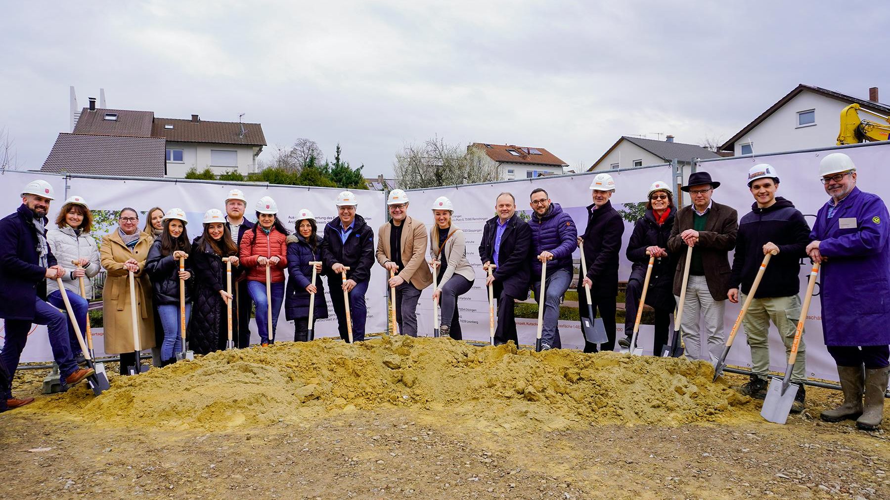 Spatenstich für das neue Kinder- und Jugendcampus